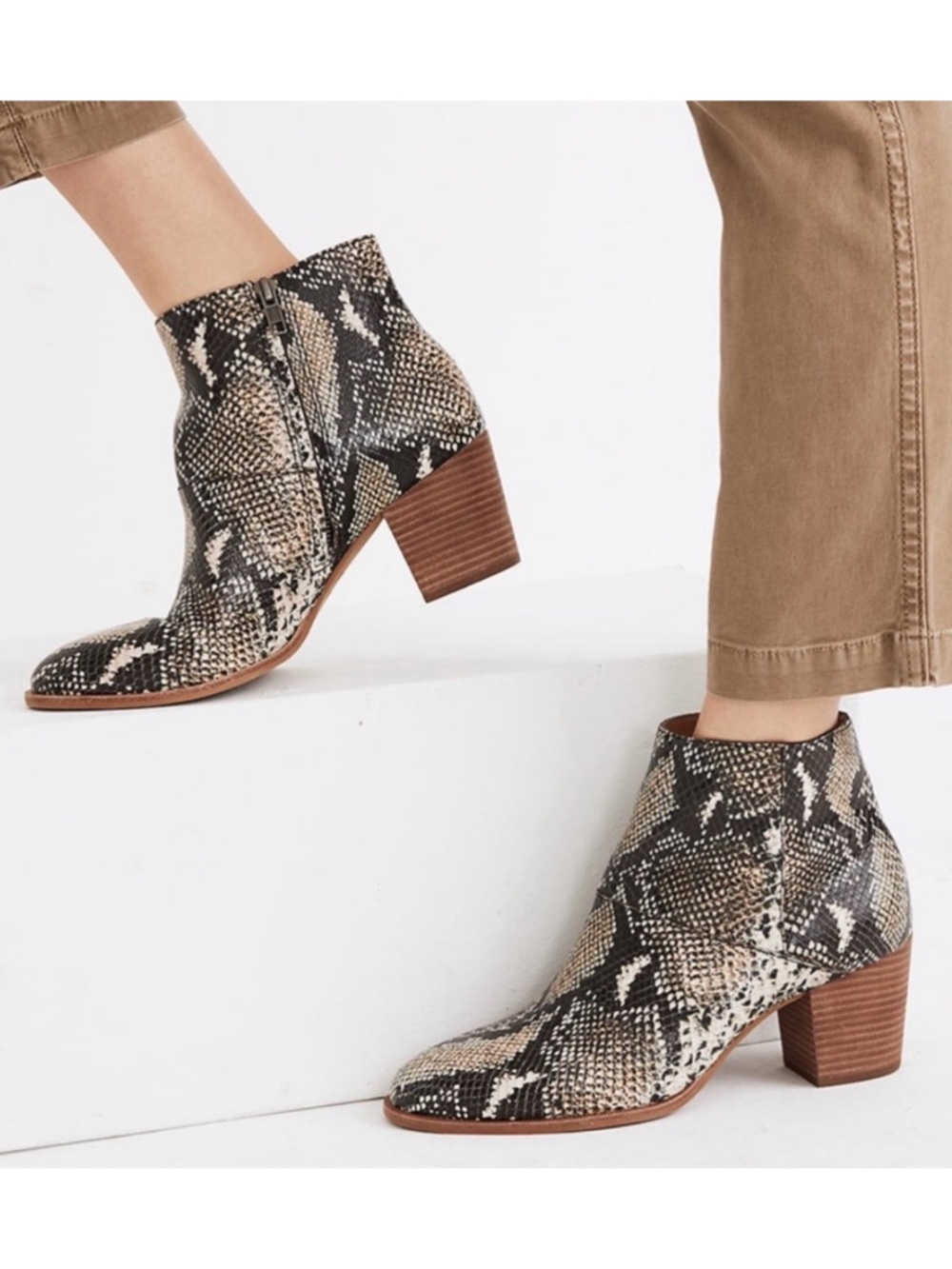 Madewell The Rosie Snakeskin Embossed Blocked Heel Ankle Booties Size 5.5M - Picture 2 of 16